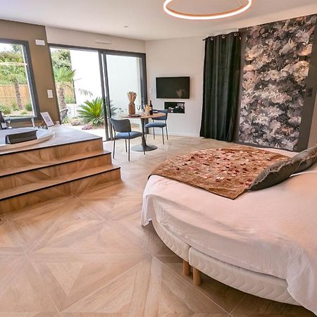 Les Suites Du Payre - Suite Romance Saint-Hilaire-de-Talmont Exterior photo