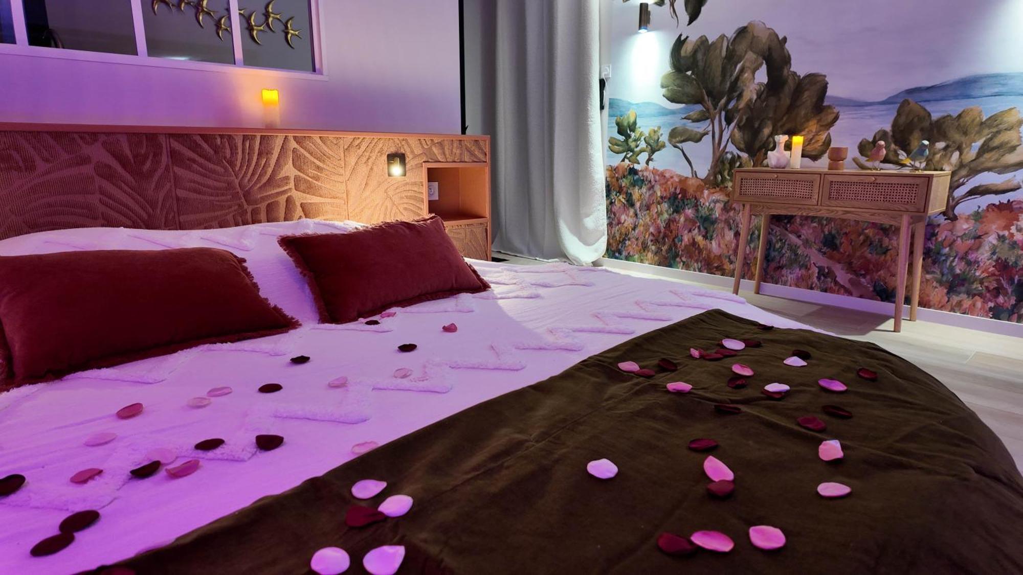 Les Suites Du Payre - Suite Romance Saint-Hilaire-de-Talmont Exterior photo
